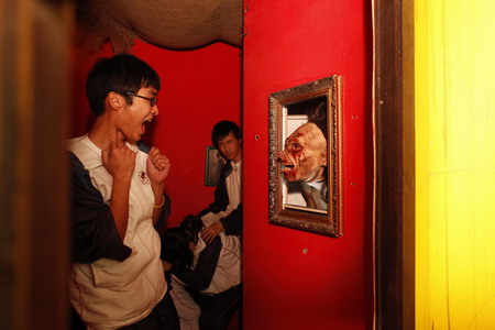 It scares me! First haunted house opens in mainland
