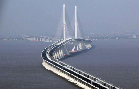 Tunnel, bridge set to open in Shanghai