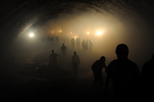 First undersea tunnel in Chinese mainland runs through