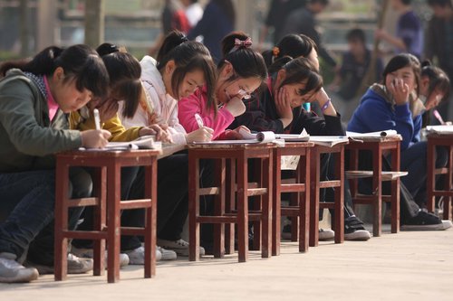 Outdoor classroom after earthquake in Shaanxi