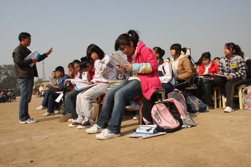 Outdoor classroom after earthquake in Shaanxi
