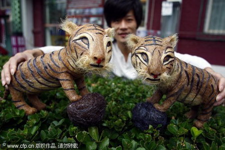 Barber's new works: tigers made from hairs