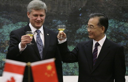 Harper out to build bridges with Beijing