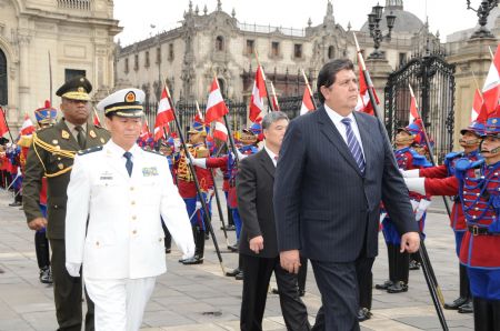 Peruvian president meets Chinese navy senior officer