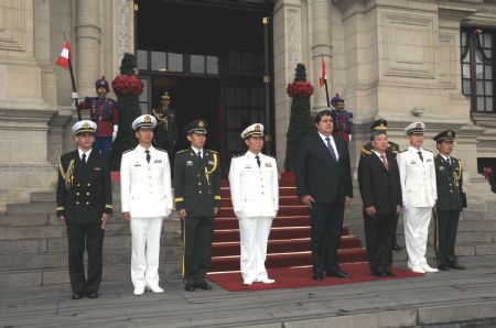 Peruvian president meets Chinese navy senior officer