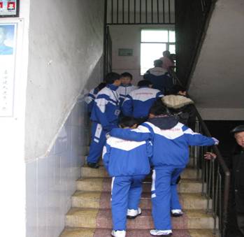 Eight dead, 26 injured in Hunan school stampede