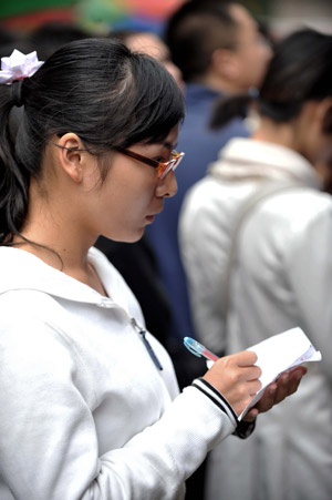 5,000 posts open to job seekers in S China