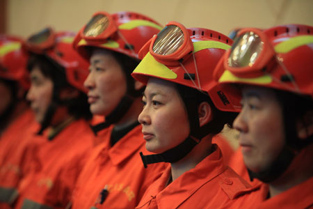 Chinese rescue team depart for Haiti
