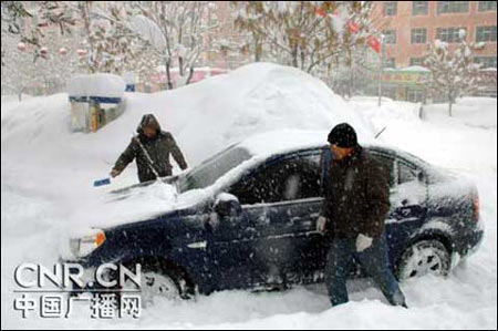 Xinjiang hit by worst snowstorm in 60 years