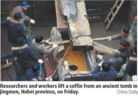 Explorers find rare ancient books