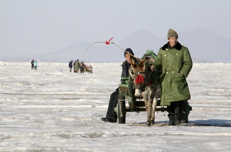 In Bohai, all at sea on the ice