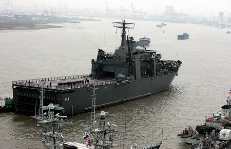 Singapore Navy receive a warm welcome