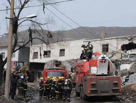 12 dead, 32 trapped after mine blast in Henan