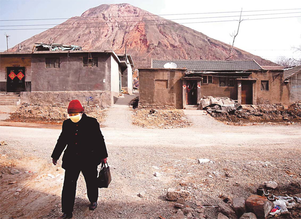 Tough time for towns where mines run dry