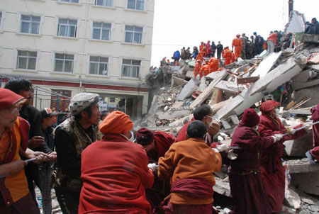 Toll hits 1,339 as cold threat looms in Yushu