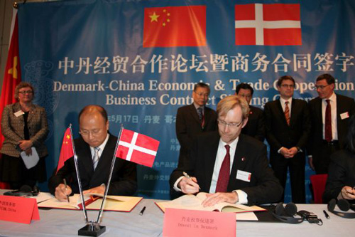 China, Danmark ink business contract