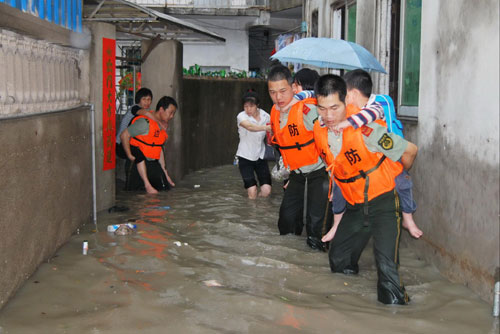 Warning of floods in Pearl River Delta region