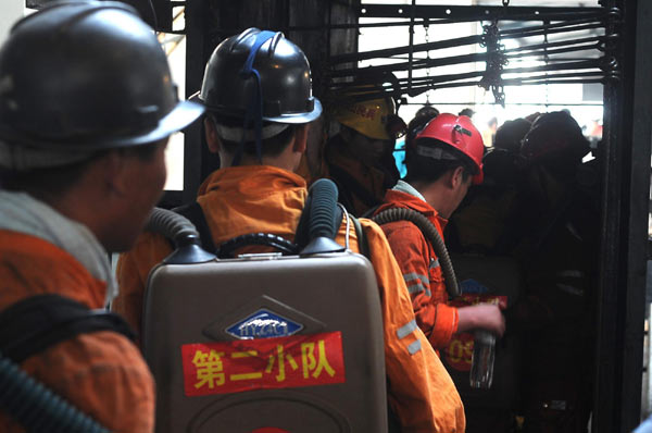 Blast kills 47 in central China coal mine