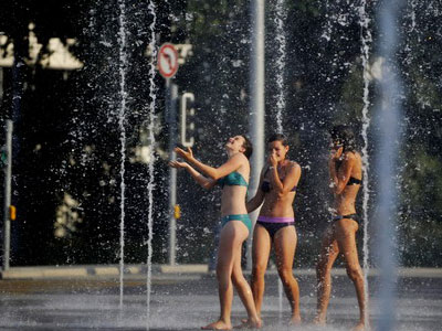 Sizzling heat due to continue across China