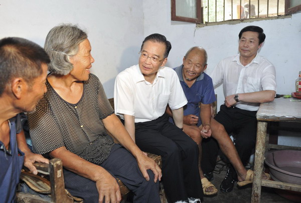Prepare for more serious flooding of Huaihe River: Wen
