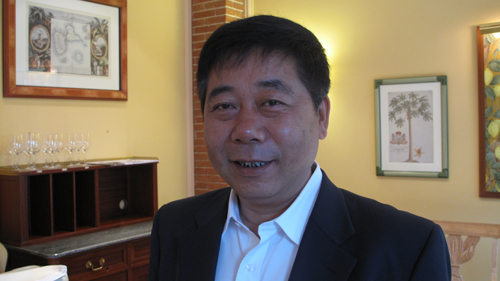 Expert sees China from the outside