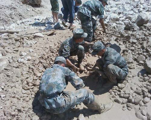 127 dead in rain-triggered landslides in NW China