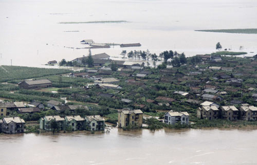 Yalu flood forces 99,000 to evacuate