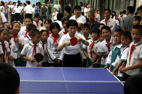 Table tennis champion serves in politics