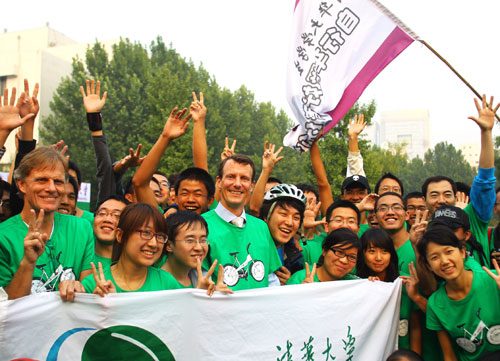 Bicycle campaign rolls through Tsinghua