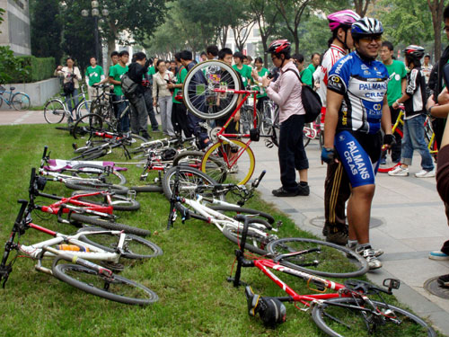 Bicycle campaign rolls through Tsinghua