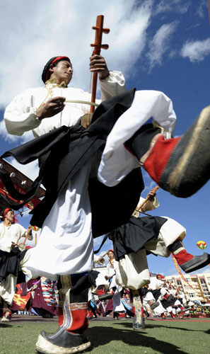 Qamdo in Tibet marks 60th anniversary of liberation