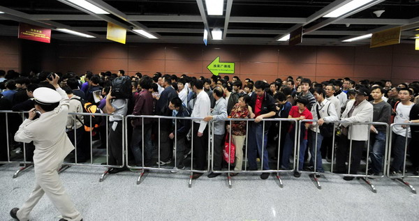 China's first inter-city subway begins service