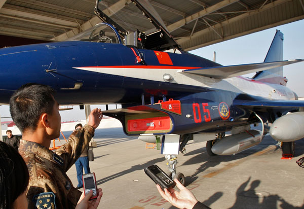 J-10 fighter jet to cut a dash at air show