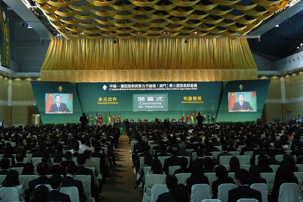 Wen: China to assist poor Portuguese-speaking countries