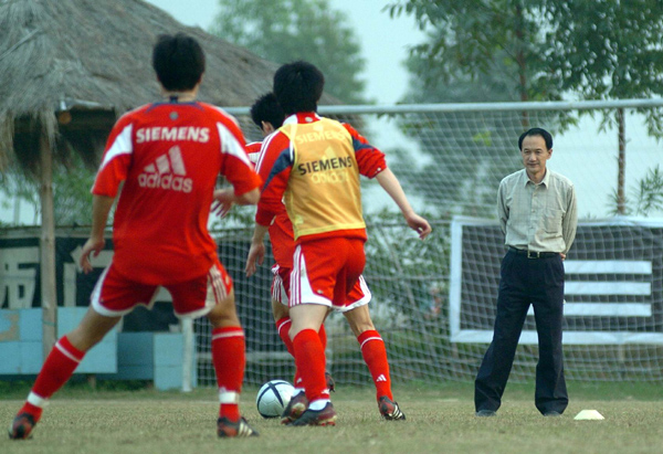 Xie Yalong (right), vice-president of the Chinese Football Association ...