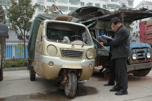Driver arrested over school bus accident