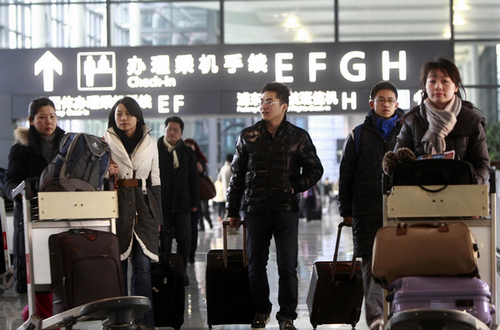 China begins annual Spring Festival travel rush