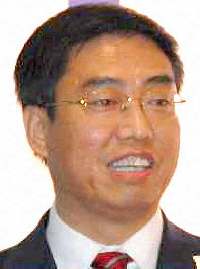 Plagiarism prof stripped of prize