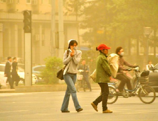 Sandstorms to abate in North China