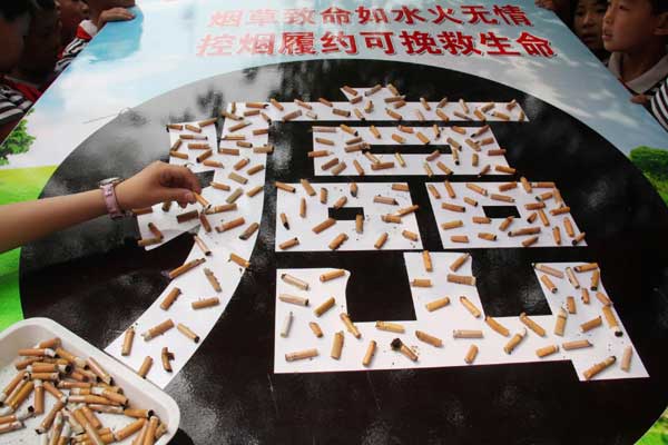 China slowly adopts tobacco-free laws