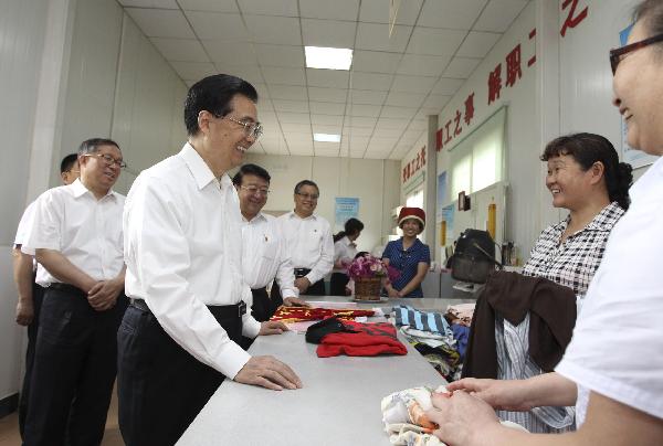 孝感同升社区贫困人口_贫困山区的孩子图片