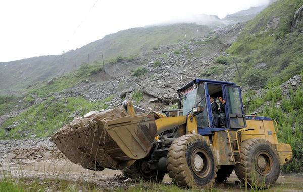 Mudslides cut off pivotal highway in SW China