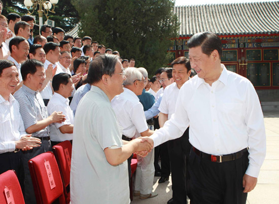 Xi calls on experts to contribute more to China