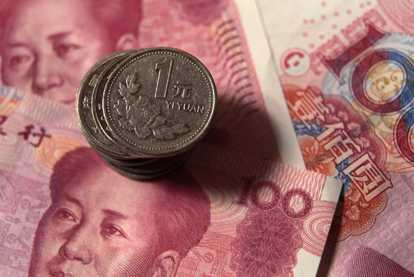 China should continue tightening monetary policy