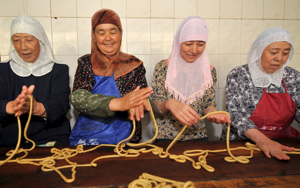 Chinese Muslims celebrate end of Ramadan