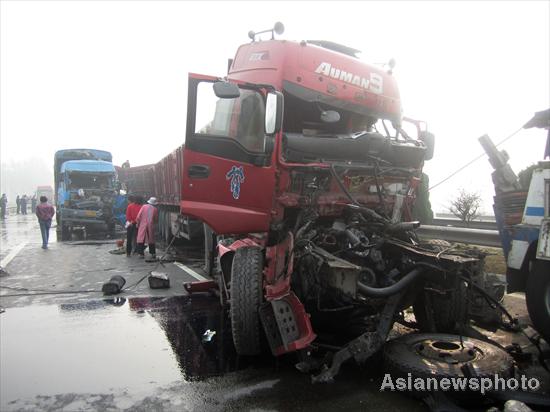 10 dead in 24-car pileup in East China