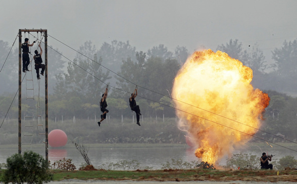 SWAT team descends on Wuhan with guns blazing in exercise