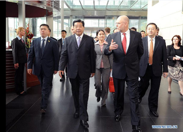 Leader calls for further Sino-Dutch cooperation