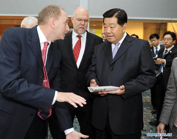 Leader calls for further Sino-Dutch cooperation