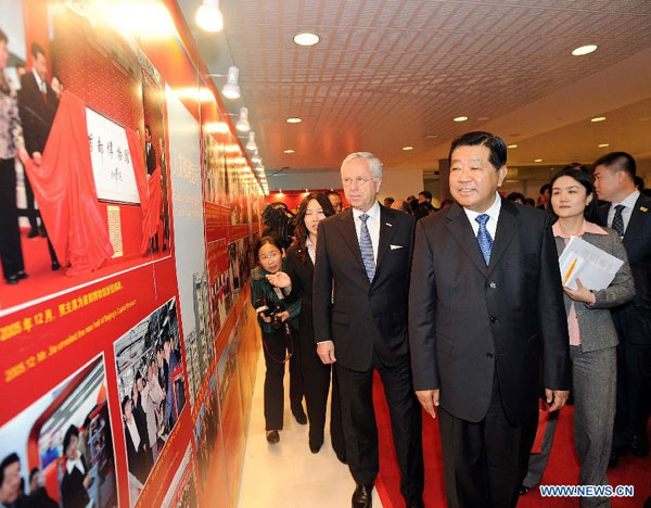 Leader calls for further Sino-Dutch cooperation